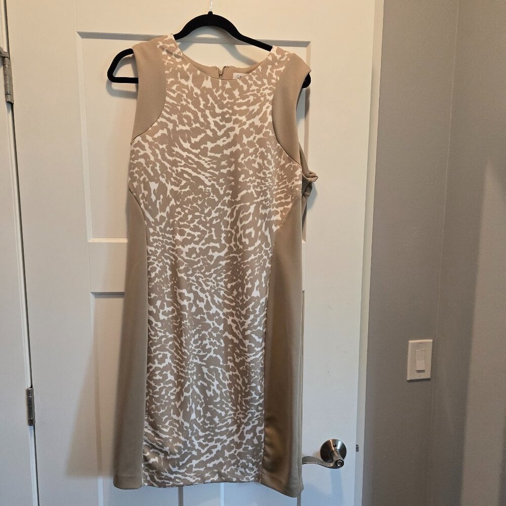 Great dress for work for a plus size woman!